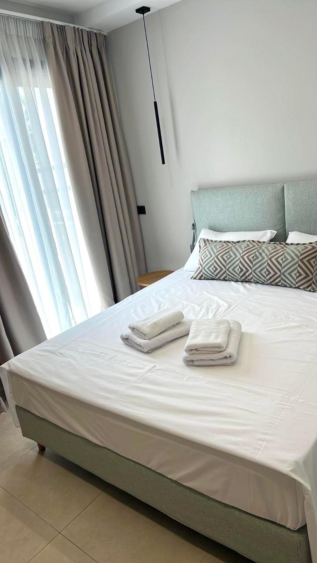 Anesis Deluxe Apartments Parga Bagian luar foto